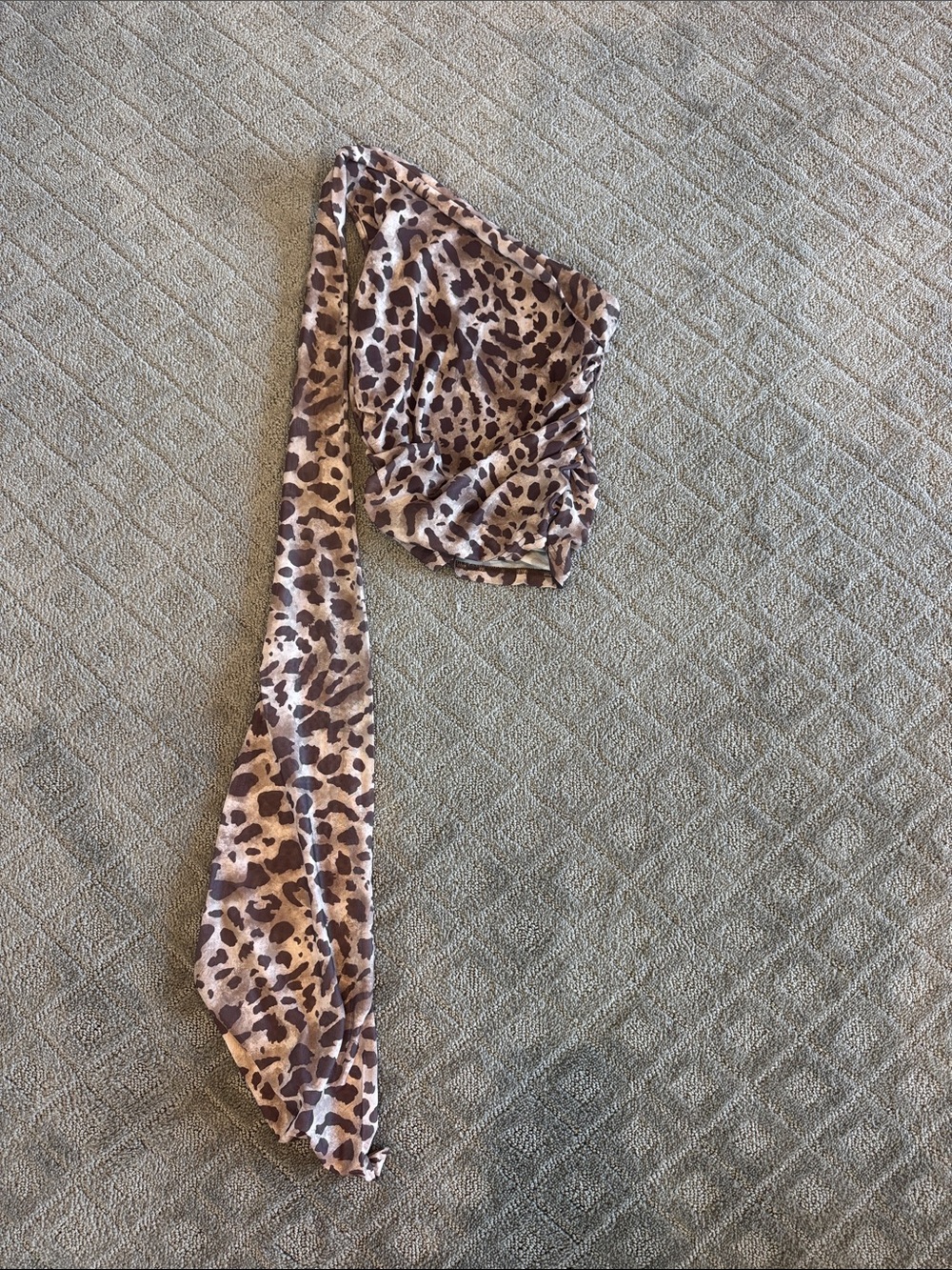 Women’s leopard one shoulder top